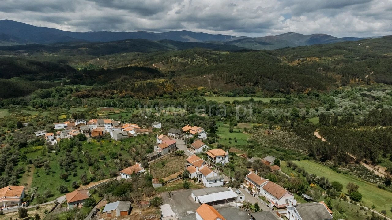 Moradia T4 para Venda em Casegas e Ourondo Foto 19