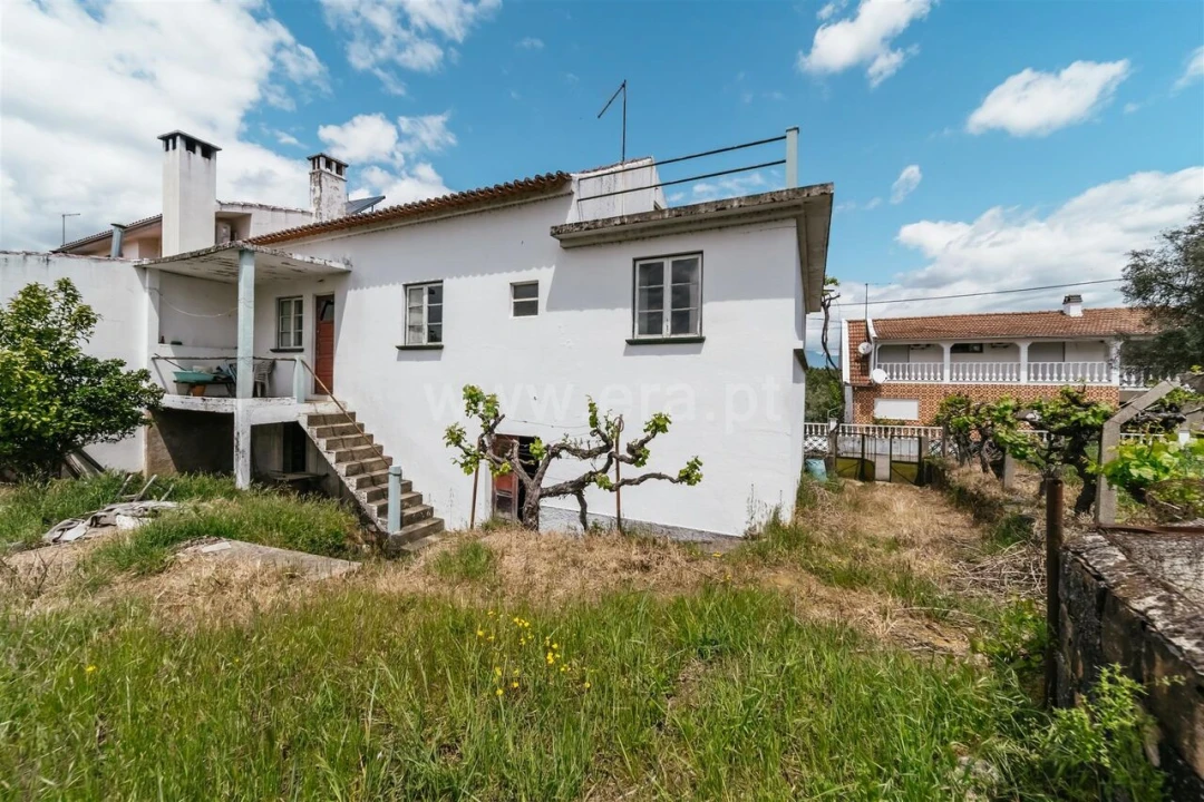 Moradia T4 para Venda em Casegas e Ourondo Foto 2