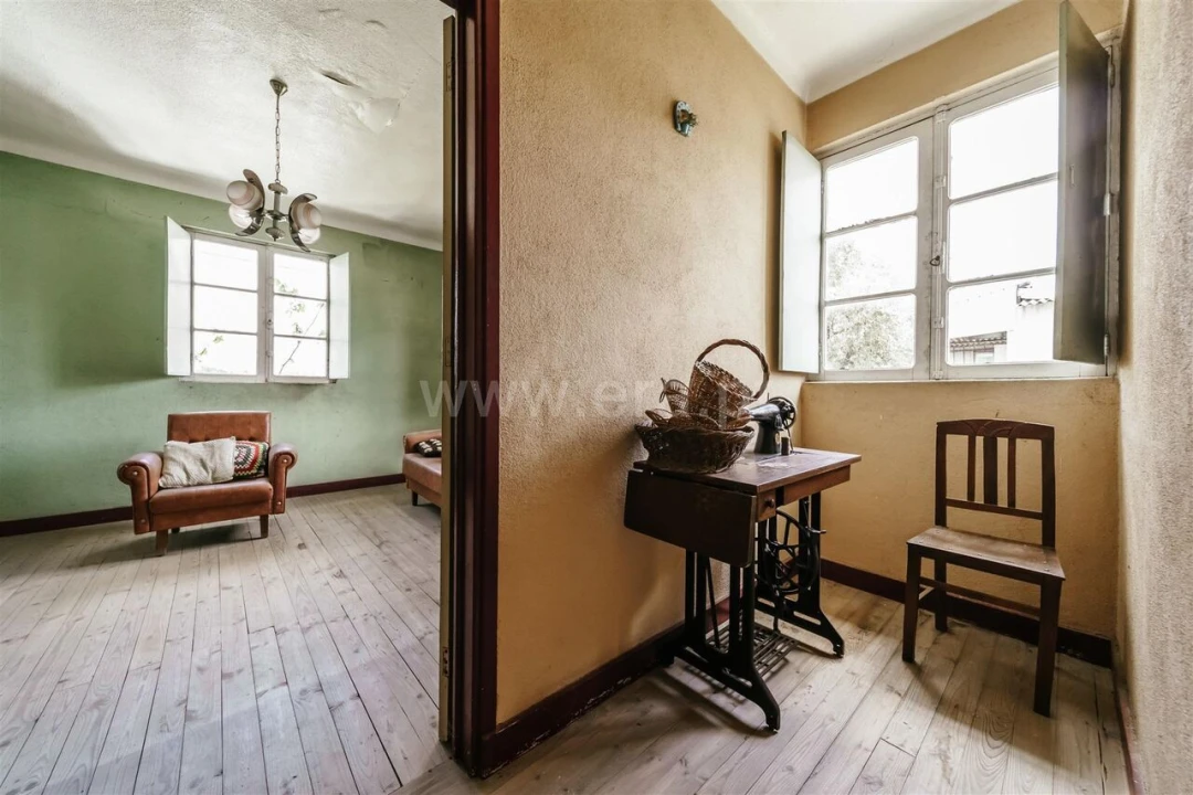 Moradia T4 para Venda em Casegas e Ourondo Foto 5