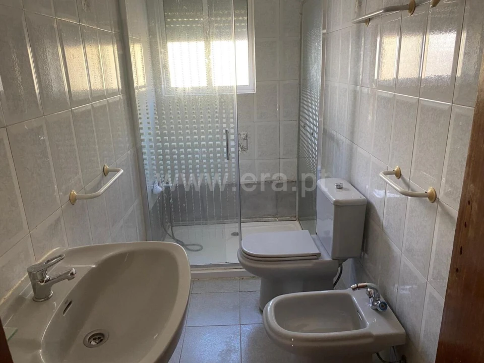 Apartamento T3 para Venda em Covilhã e Canhoso Foto 3