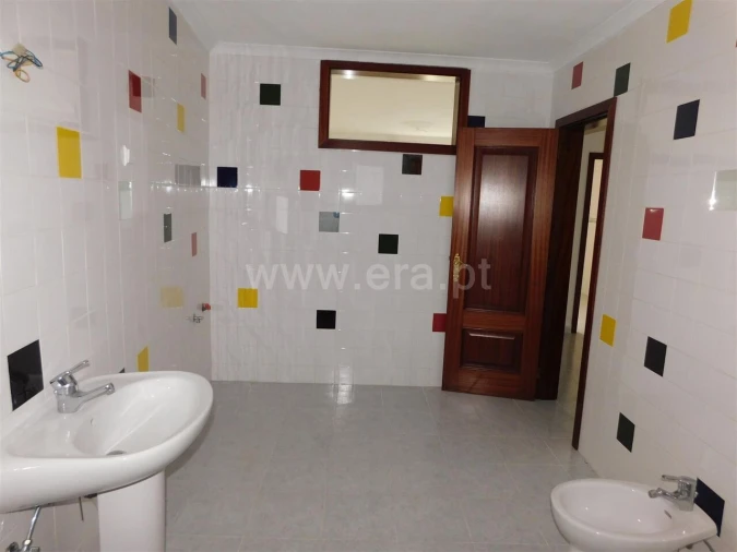 Prédio para Venda em Covilhã e Canhoso Foto 17