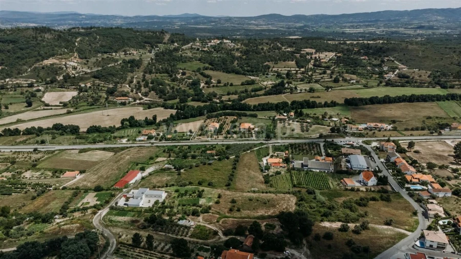 Terreno para Venda em Teixoso e Sarzedo Foto 6