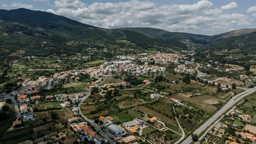 Terreno para Venda em Teixoso e Sarzedo Foto 11