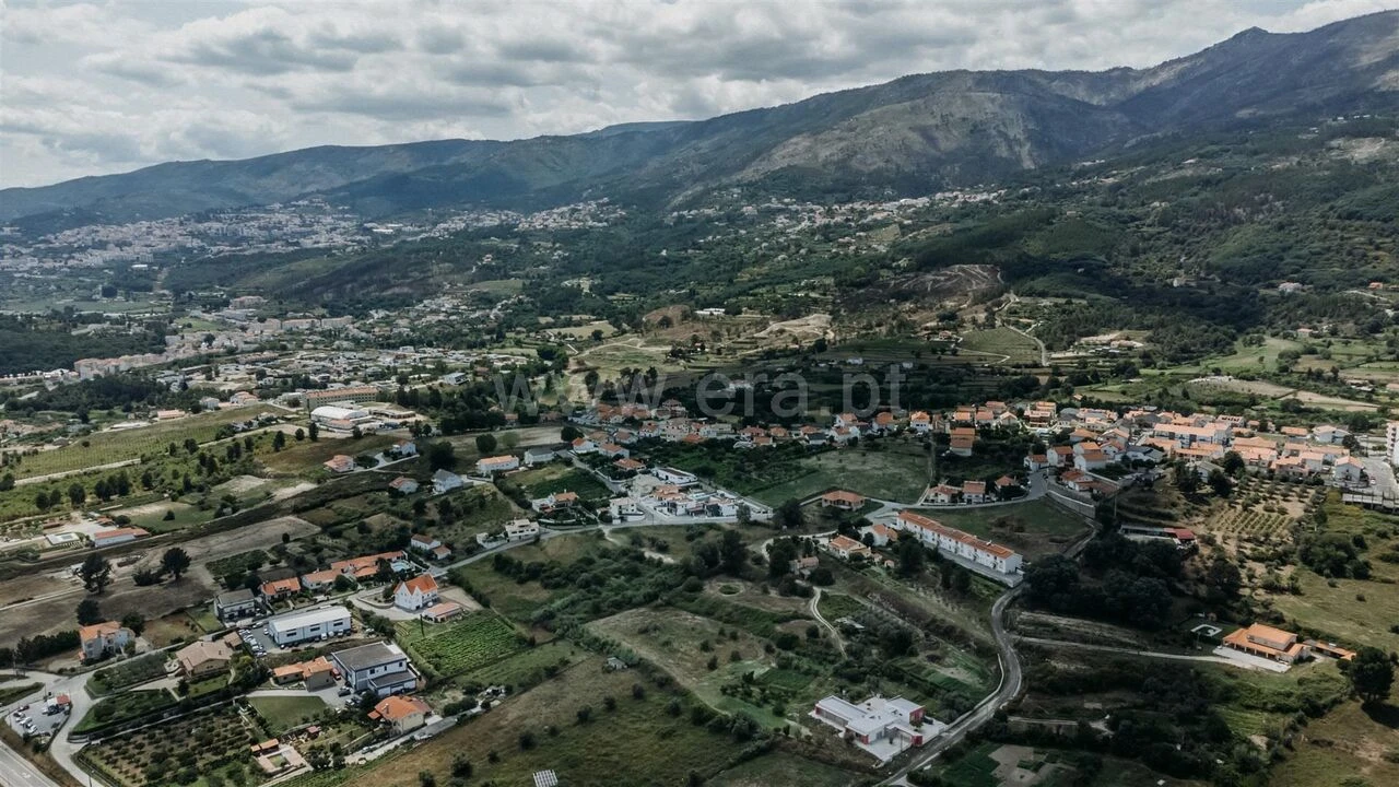 Terreno para Venda em Teixoso e Sarzedo Foto 8