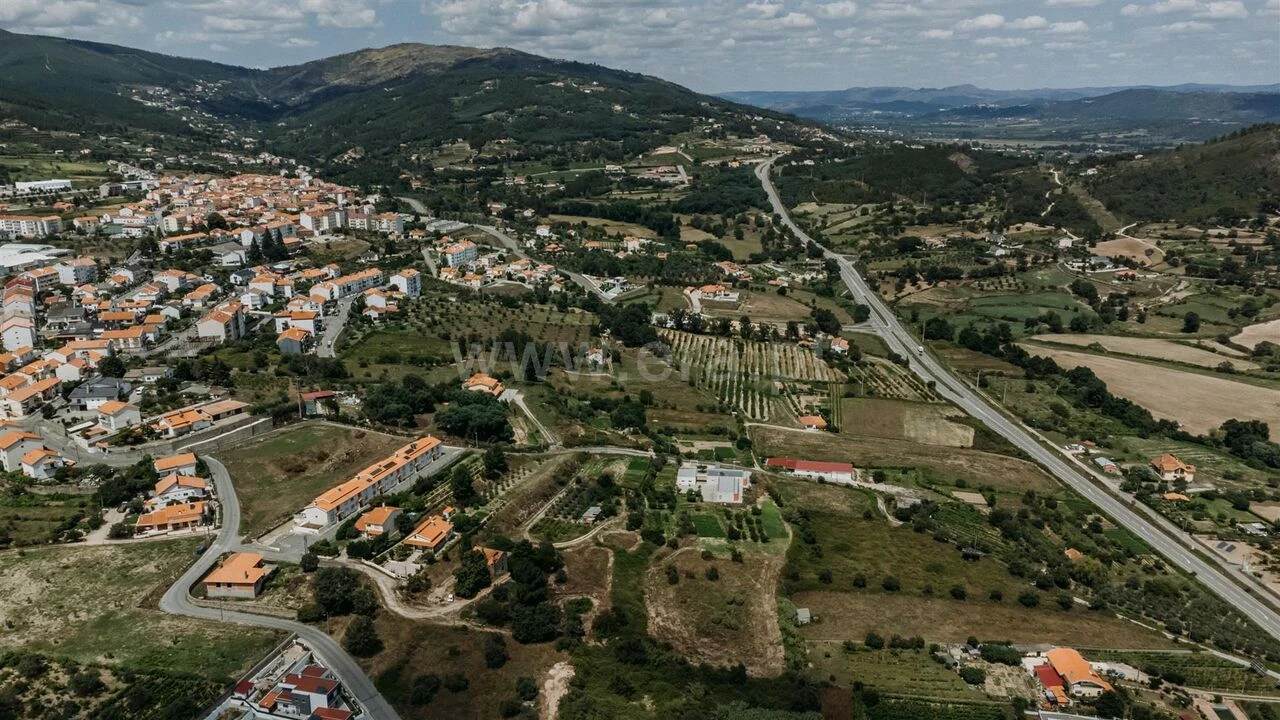 Terreno para Venda em Teixoso e Sarzedo Foto 13