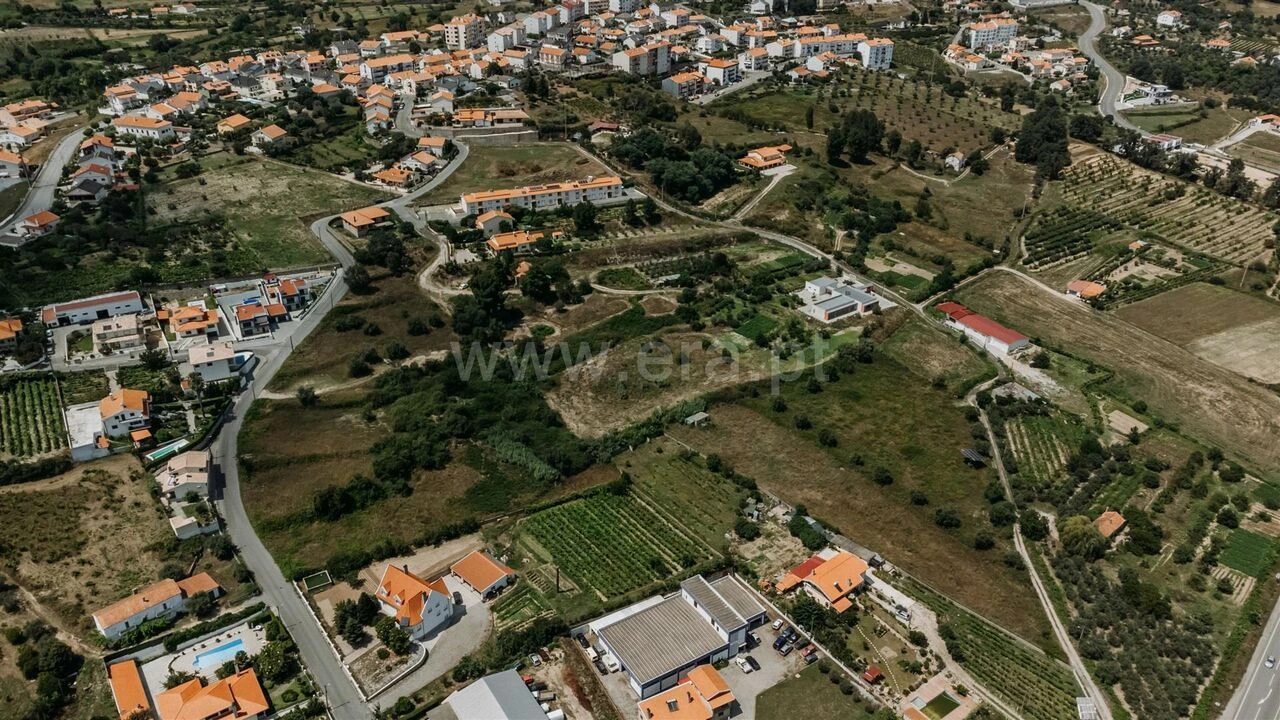 Terreno para Venda em Teixoso e Sarzedo Foto 12