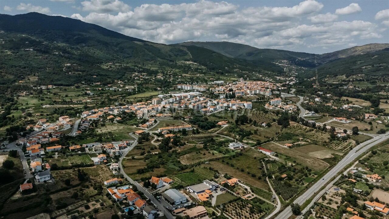 Terreno para Venda em Teixoso e Sarzedo Foto 11