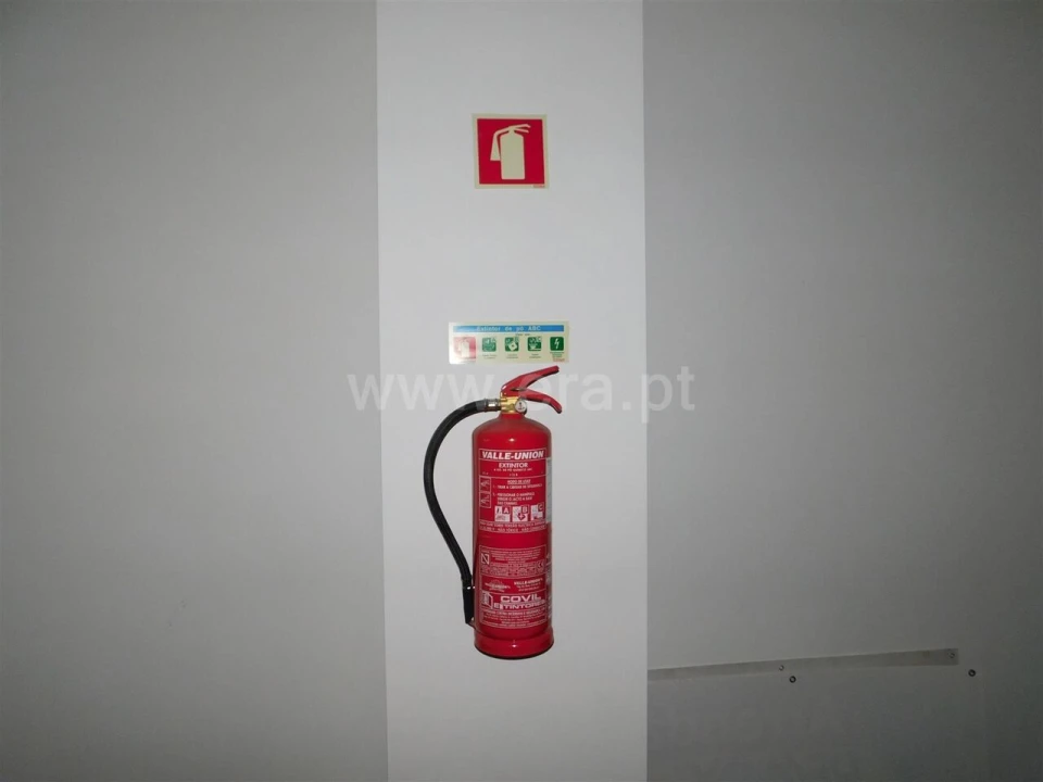 Loja para Venda em Covilhã e Canhoso Foto 5