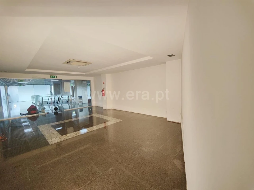 Loja para Venda em Covilhã e Canhoso Foto 2