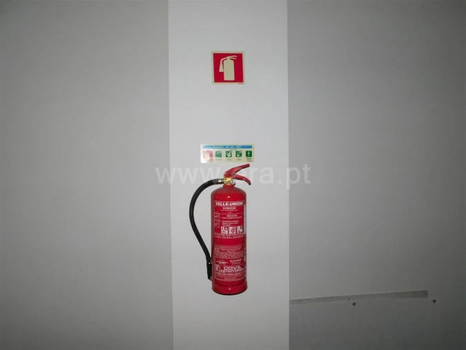 Loja para Venda em Covilhã e Canhoso Foto 5