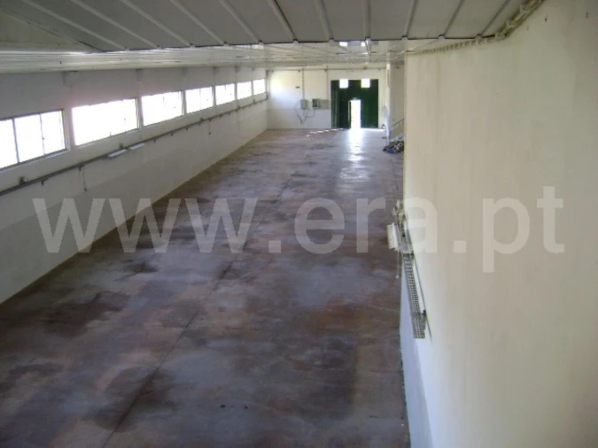 Armazém para Venda em Covilhã e Canhoso Foto 9