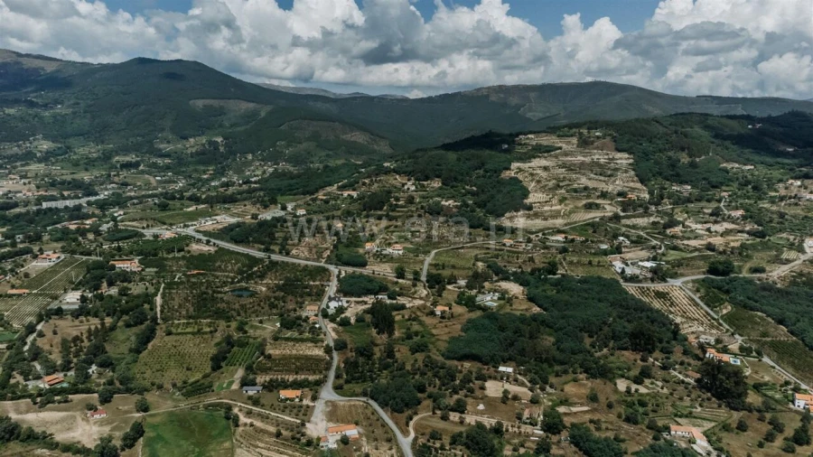 Terreno para Venda em Teixoso e Sarzedo Foto 8