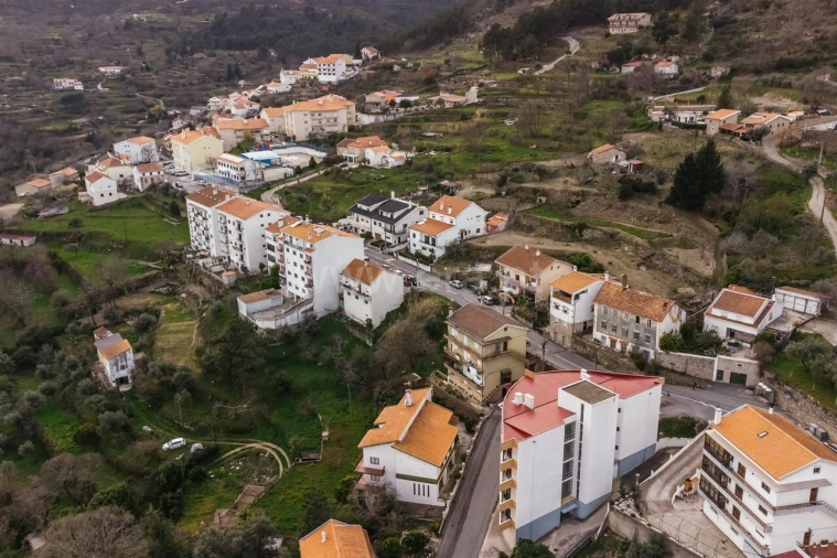 Terreno para Venda em Covilhã e Canhoso Foto 3