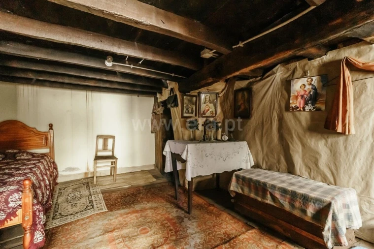 Moradia T2 para Venda em Casegas e Ourondo Foto 2