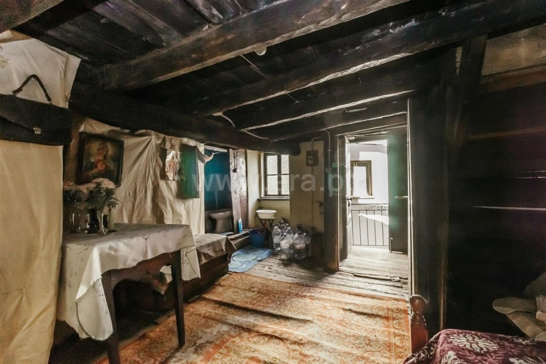 Moradia T2 para Venda em Casegas e Ourondo Foto 4