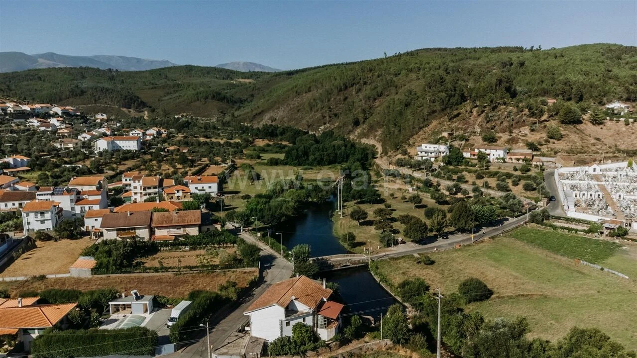 Moradia T2 para Venda em Casegas e Ourondo Foto 13