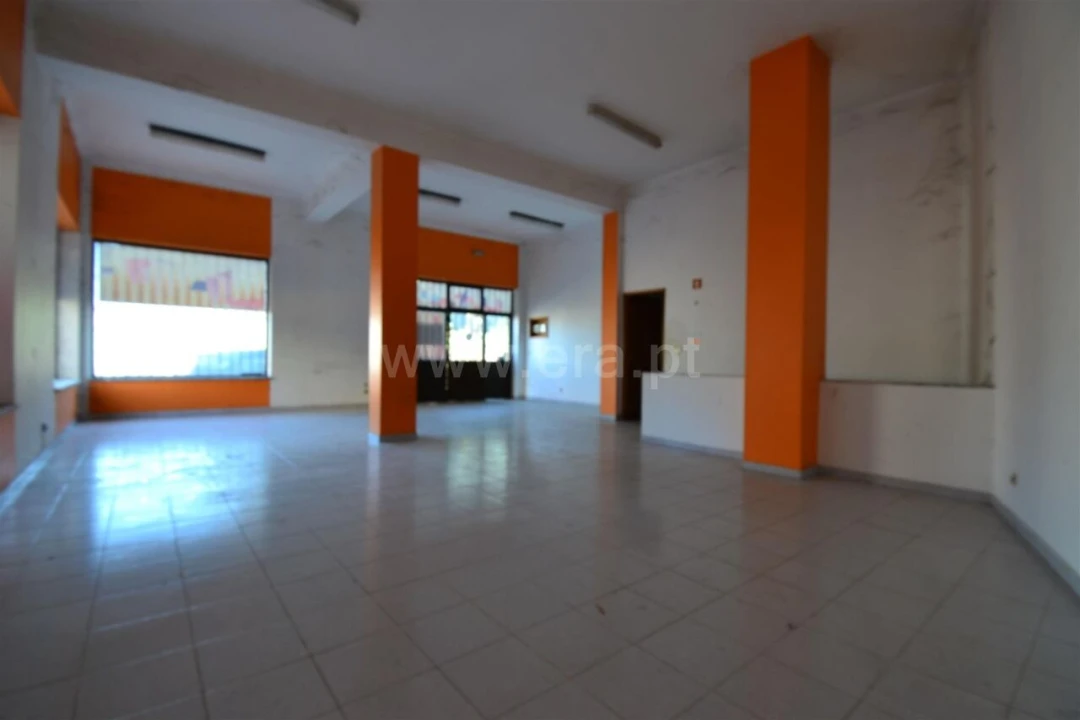 Loja para Venda em Fundão, Valverde, Donas, A. Joanes, A. Nova Cabo Foto 2