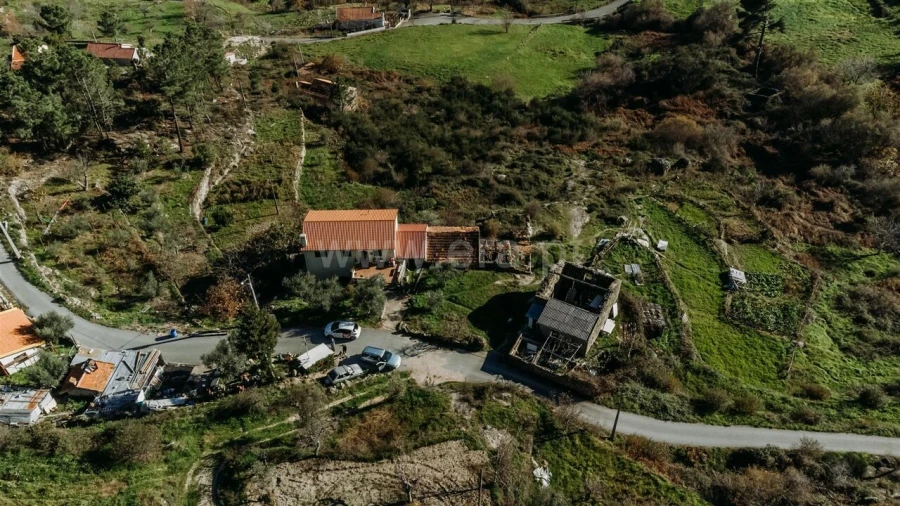 Terreno para Venda em Cantar-Galo e Vila do Carvalho Foto 1