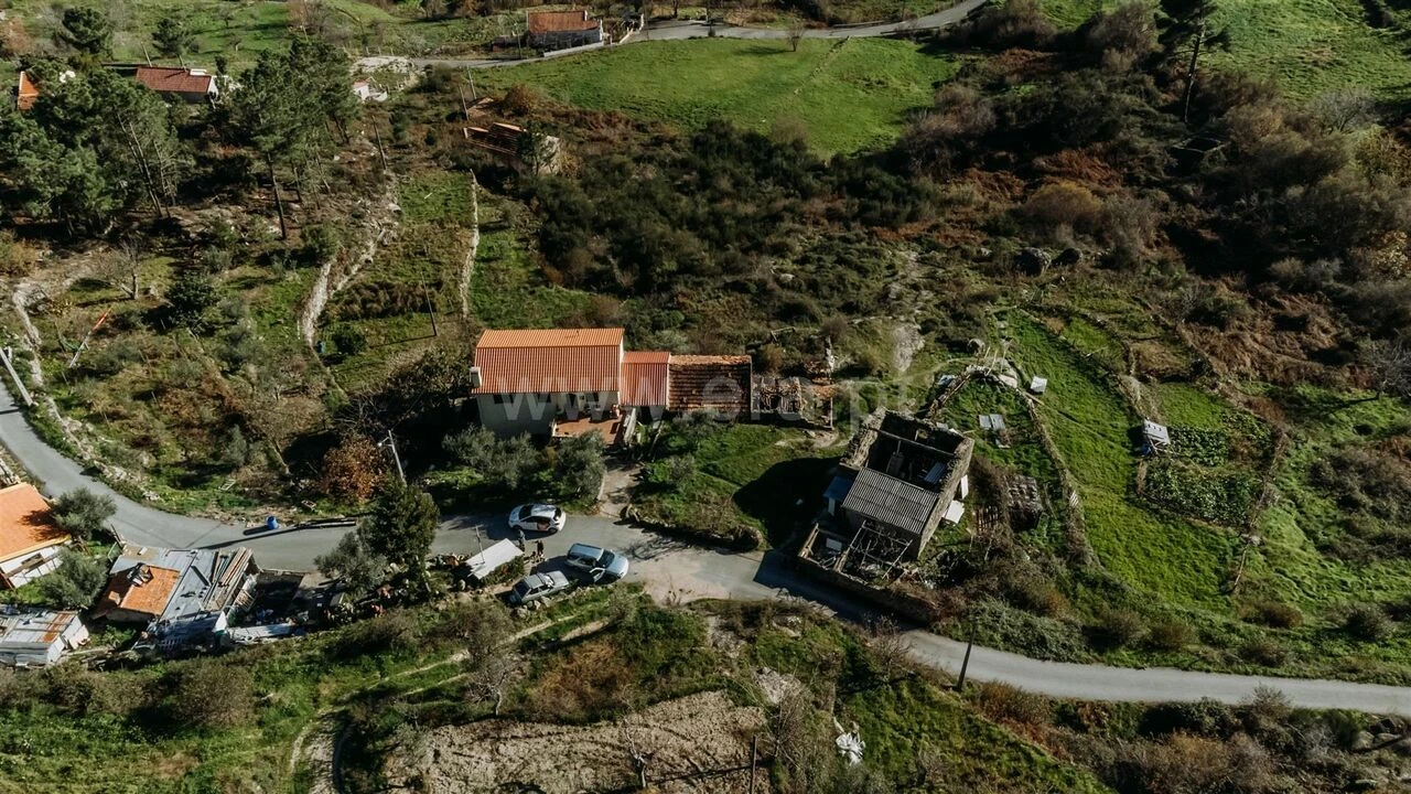 Terreno para Venda em Cantar-Galo e Vila do Carvalho Foto 1