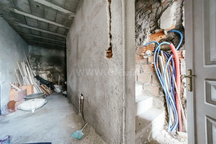 Moradia T1 para Venda em Teixoso e Sarzedo Foto 3