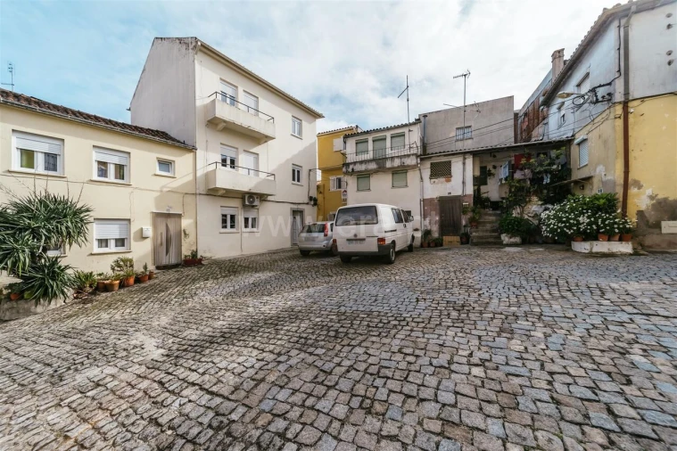 Moradia T1 para Venda em Teixoso e Sarzedo Foto 2