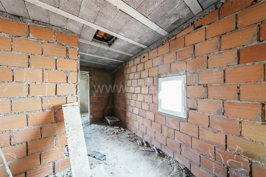 Moradia T1 para Venda em Teixoso e Sarzedo Foto 8