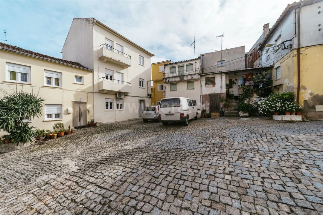 Moradia T1 para Venda em Teixoso e Sarzedo Foto 2