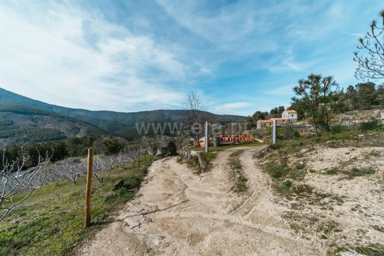 Quinta T1 para Venda em Teixoso e Sarzedo Foto 14