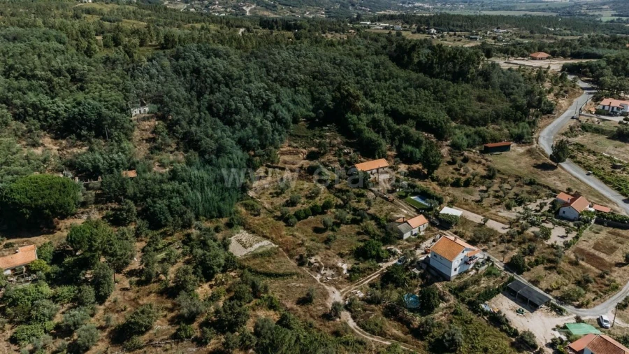 Terreno para Venda em Teixoso e Sarzedo Foto 8