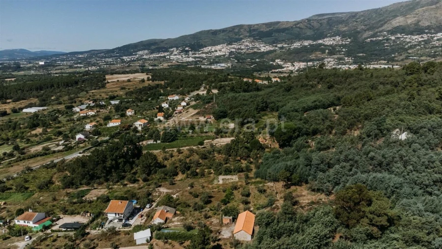 Terreno para Venda em Teixoso e Sarzedo Foto 2
