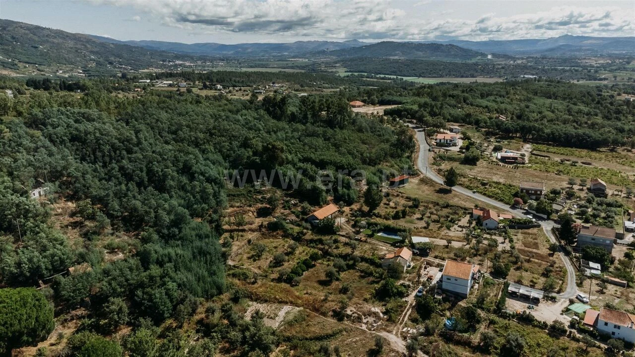 Terreno para Venda em Teixoso e Sarzedo Foto 7
