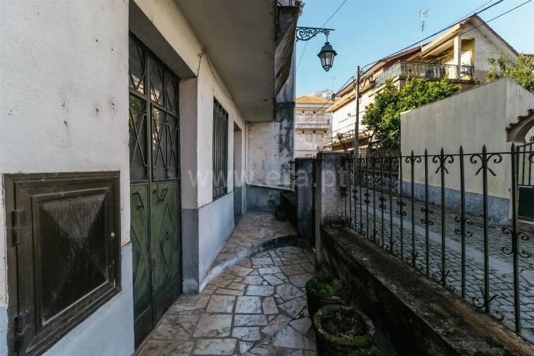 Moradia T5 para Venda em Casegas e Ourondo Foto 3