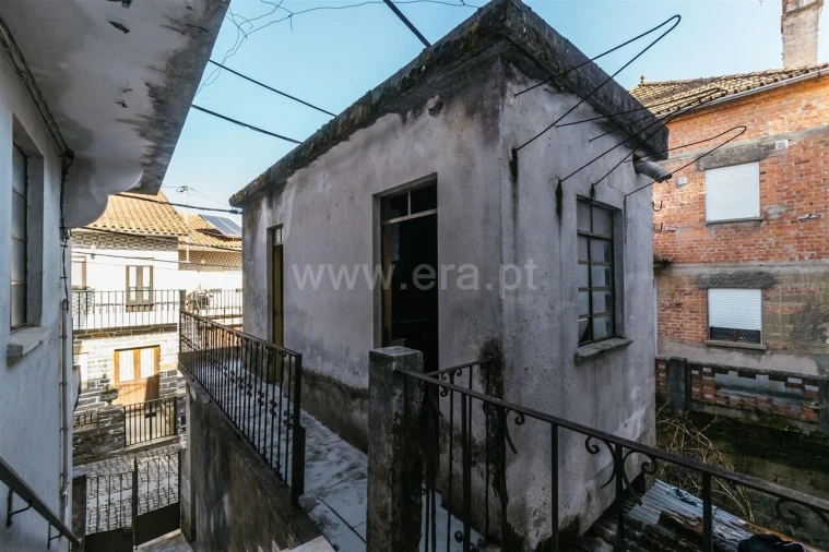 Moradia T5 para Venda em Casegas e Ourondo Foto 6