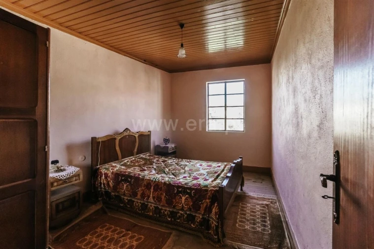 Moradia T5 para Venda em Casegas e Ourondo Foto 14