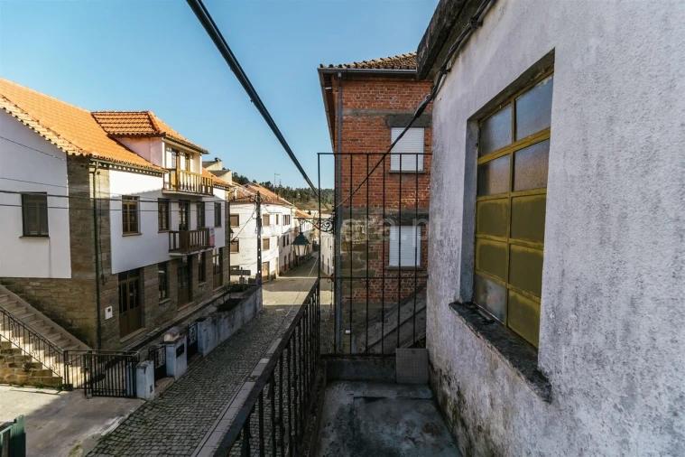 Moradia T5 para Venda em Casegas e Ourondo Foto 7