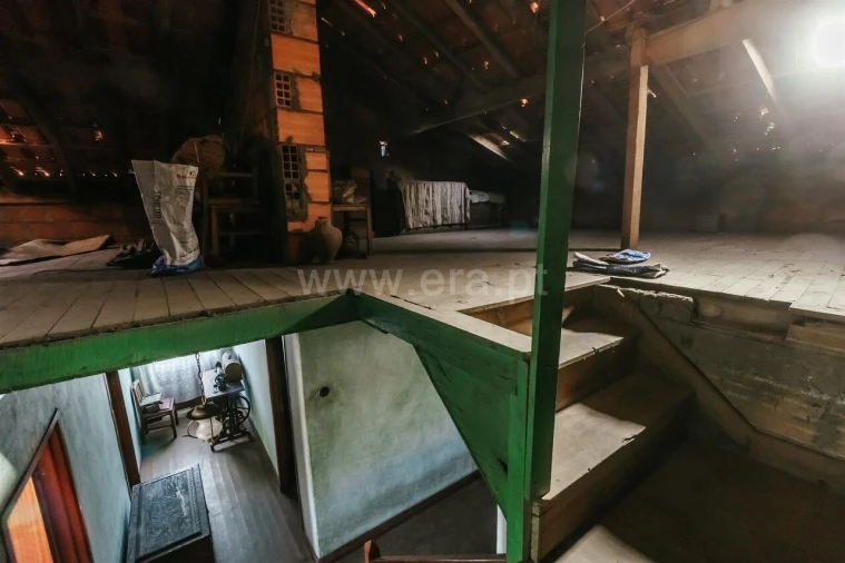 Moradia T5 para Venda em Casegas e Ourondo Foto 16