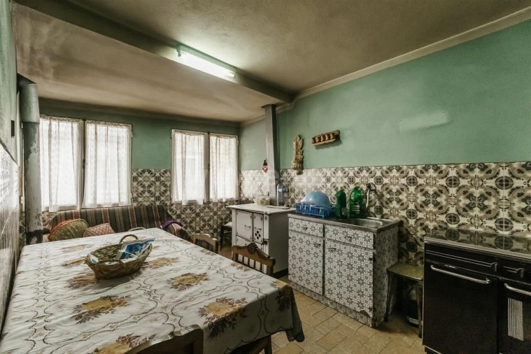 Moradia T5 para Venda em Casegas e Ourondo Foto 11