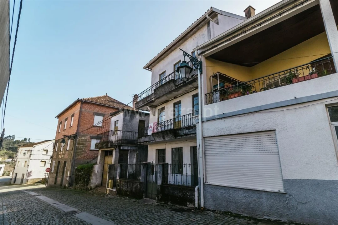 Moradia T5 para Venda em Casegas e Ourondo Foto 2