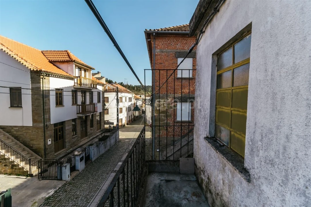 Moradia T5 para Venda em Casegas e Ourondo Foto 7