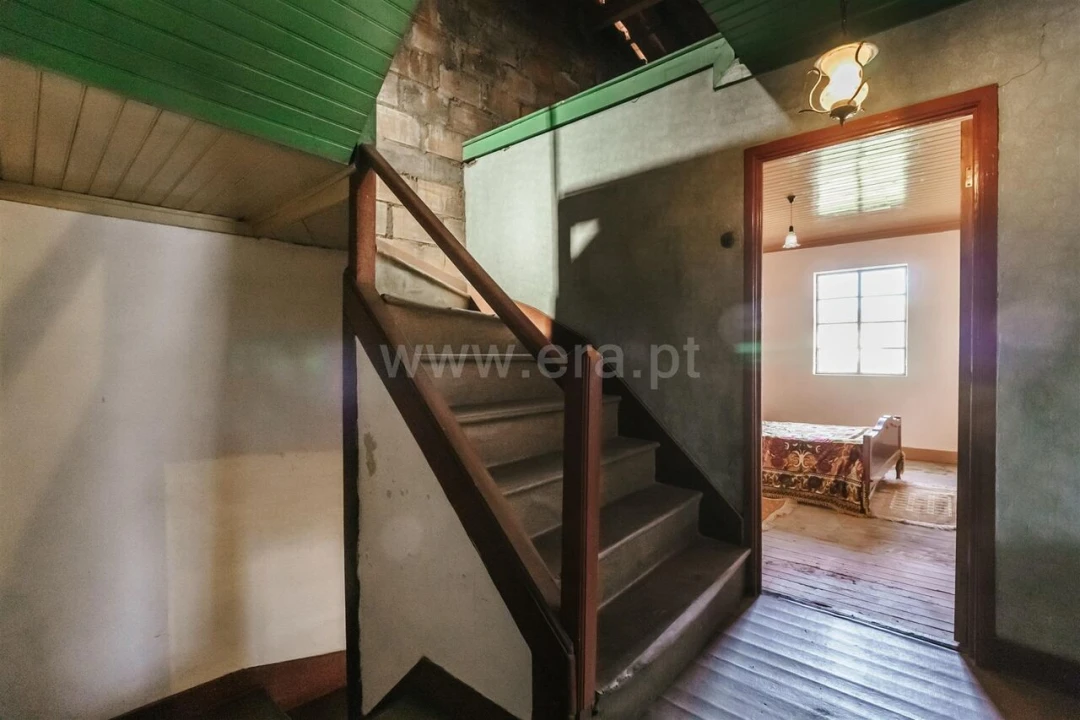 Moradia T5 para Venda em Casegas e Ourondo Foto 12