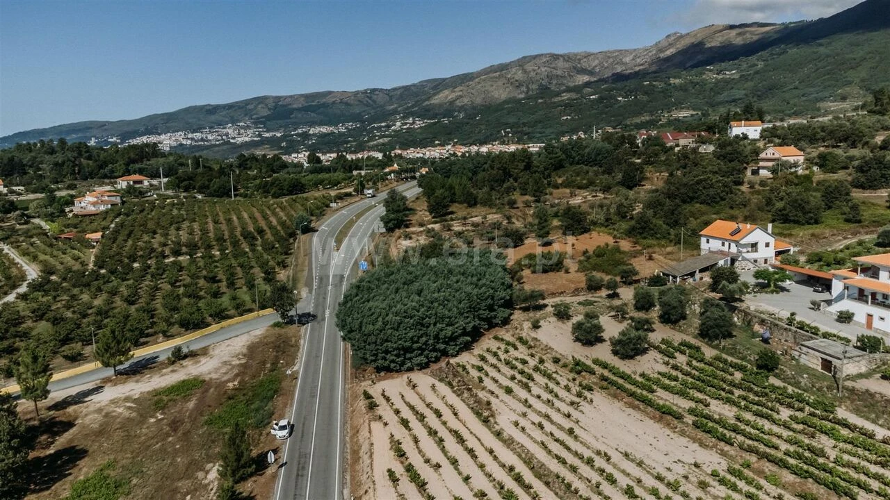Terreno para Venda em Teixoso e Sarzedo Foto 5