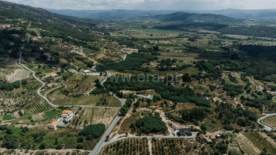 Terreno para Venda em Teixoso e Sarzedo Foto 17
