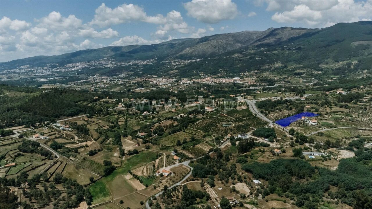Terreno para Venda em Teixoso e Sarzedo Foto 10