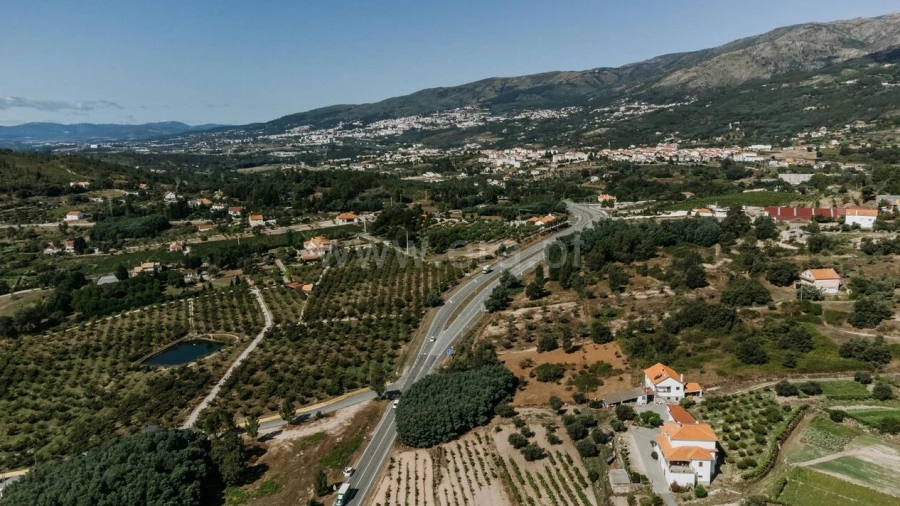 Terreno para Venda em Teixoso e Sarzedo