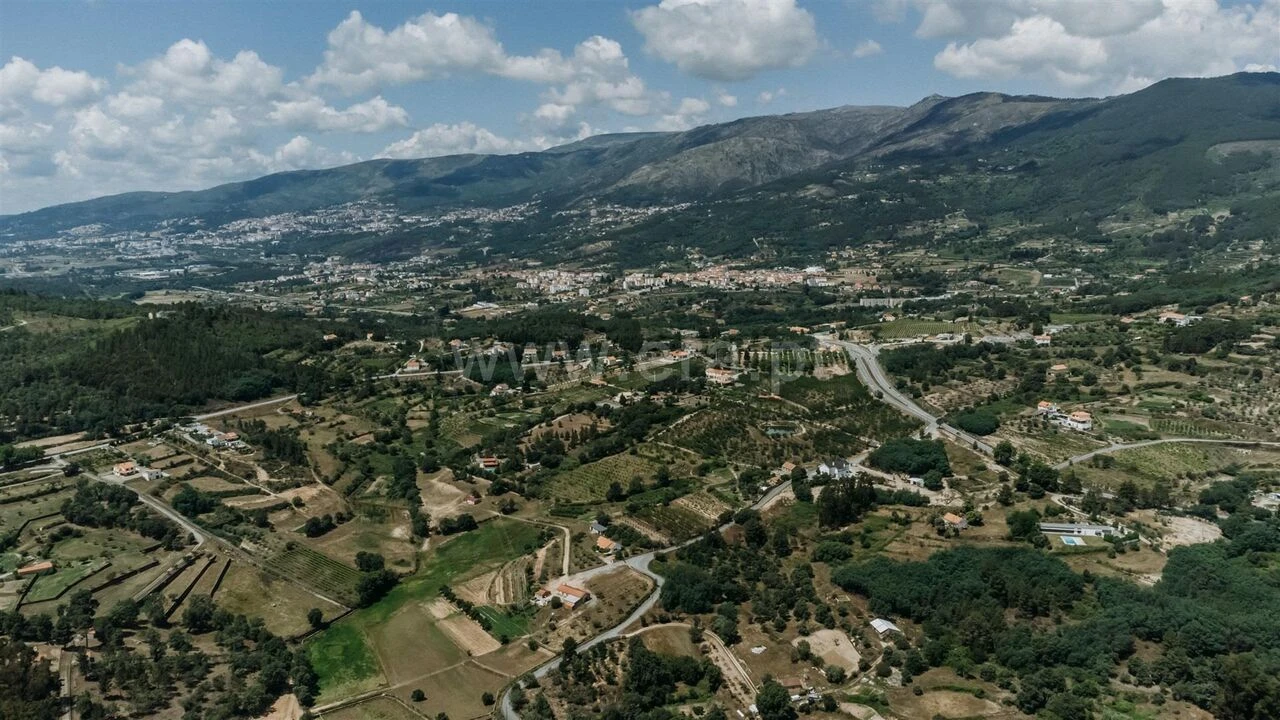 Terreno para Venda em Teixoso e Sarzedo Foto 12