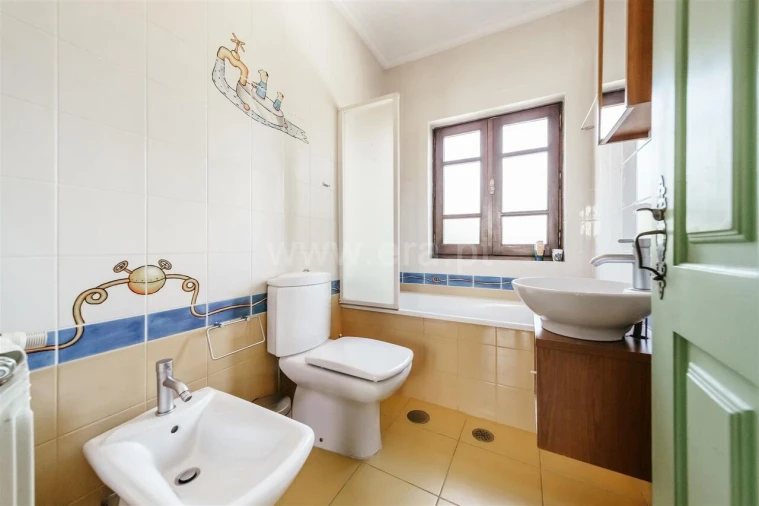 Moradia T7 para Venda em Teixoso e Sarzedo Foto 6