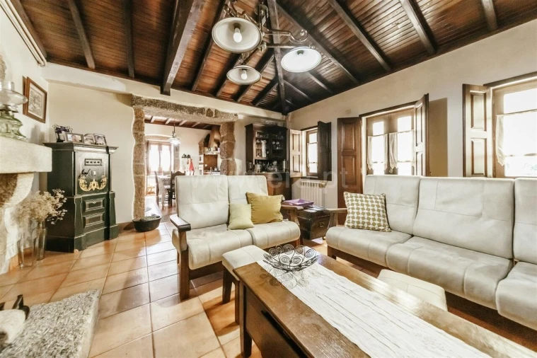 Moradia T7 para Venda em Teixoso e Sarzedo Foto 12