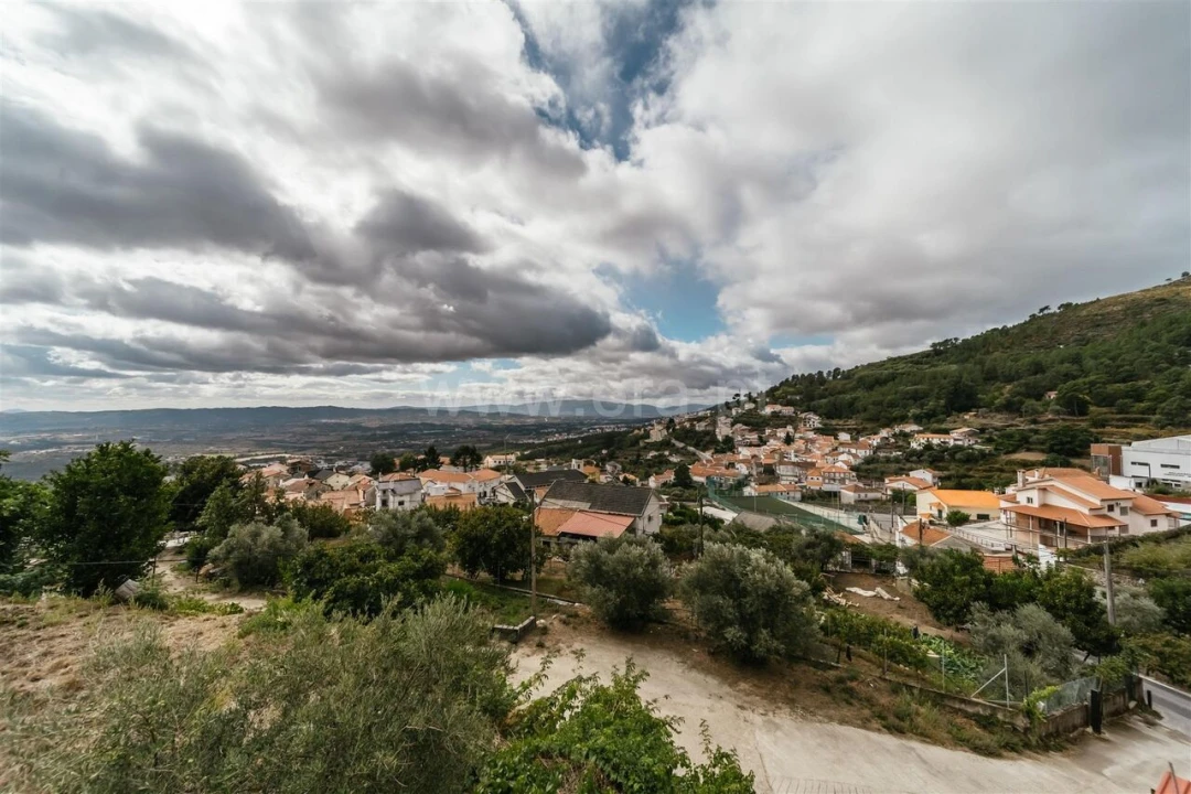 Moradia T6 para Venda em Cantar-Galo e Vila do Carvalho Foto 13
