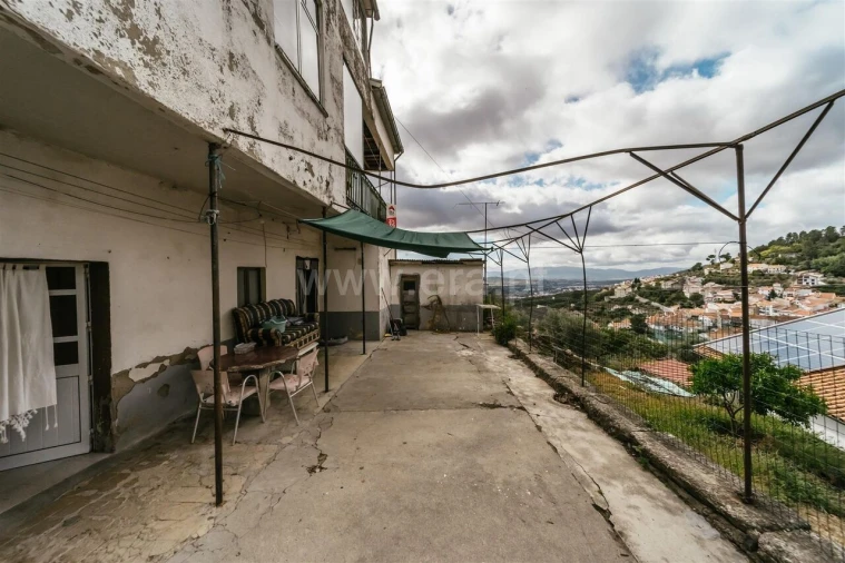 Moradia T6 para Venda em Cantar-Galo e Vila do Carvalho Foto 3