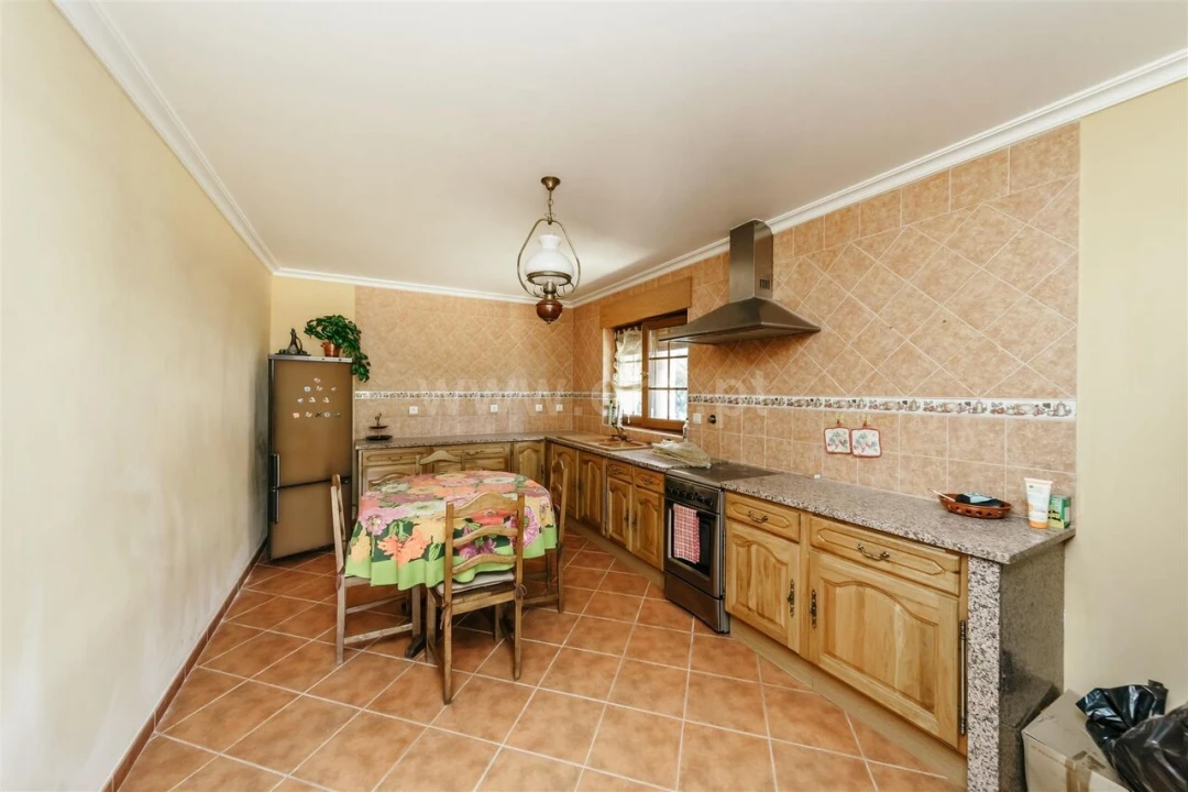 Moradia T4 para Venda em Casegas e Ourondo Foto 6